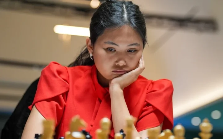 Асаубаева сыграла с двукратной чемпионкой мира на старте супертурнира в США