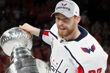 В США отреагировали на решение Евгения Кузнецова остаться в КХЛ