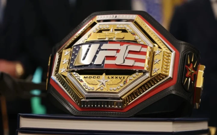 Впервые в истории может состояться бой за три пояса UFC