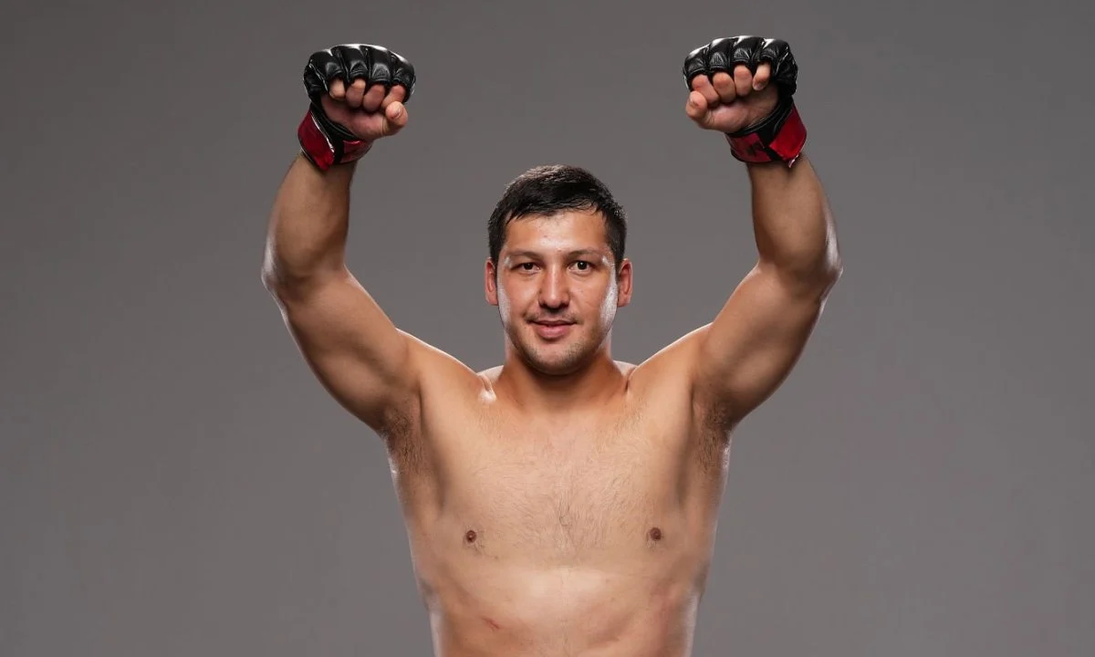 Дияр Нургожай озвучил свое будущее в UFC после победы нокаутом