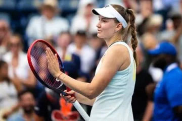 Елена Рыбакина вырвала выход в четвертьфинал турнира в Торонто