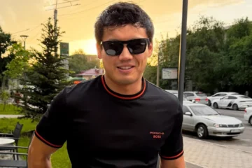 Еркебулан Токтар предстал в образе «Ахиллеса» Бреда Питта. Фото