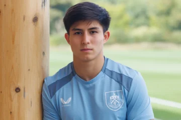 ИИ сделал прогноз на возможный дебют Дастана Сатпаева за «Бернли»