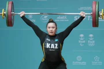 Казахстан завоевал еще одно «золото» юношеского ЧА-2026 по тяжелой атлетике