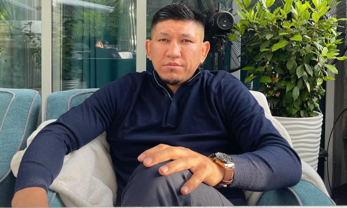 Куат Хамитов обратился к Исламу Махачеву после его рекордной победы в UFC