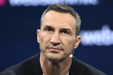 Легендарный уроженец Казахстана назвал величайшего боксера в истории