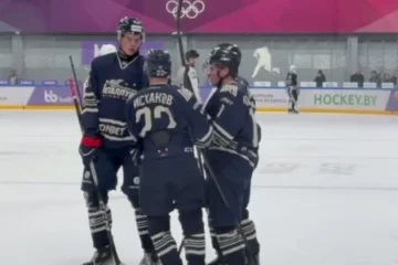 Михайлис отличился в ярком камбэке «Металлурга» с девятью шайбами