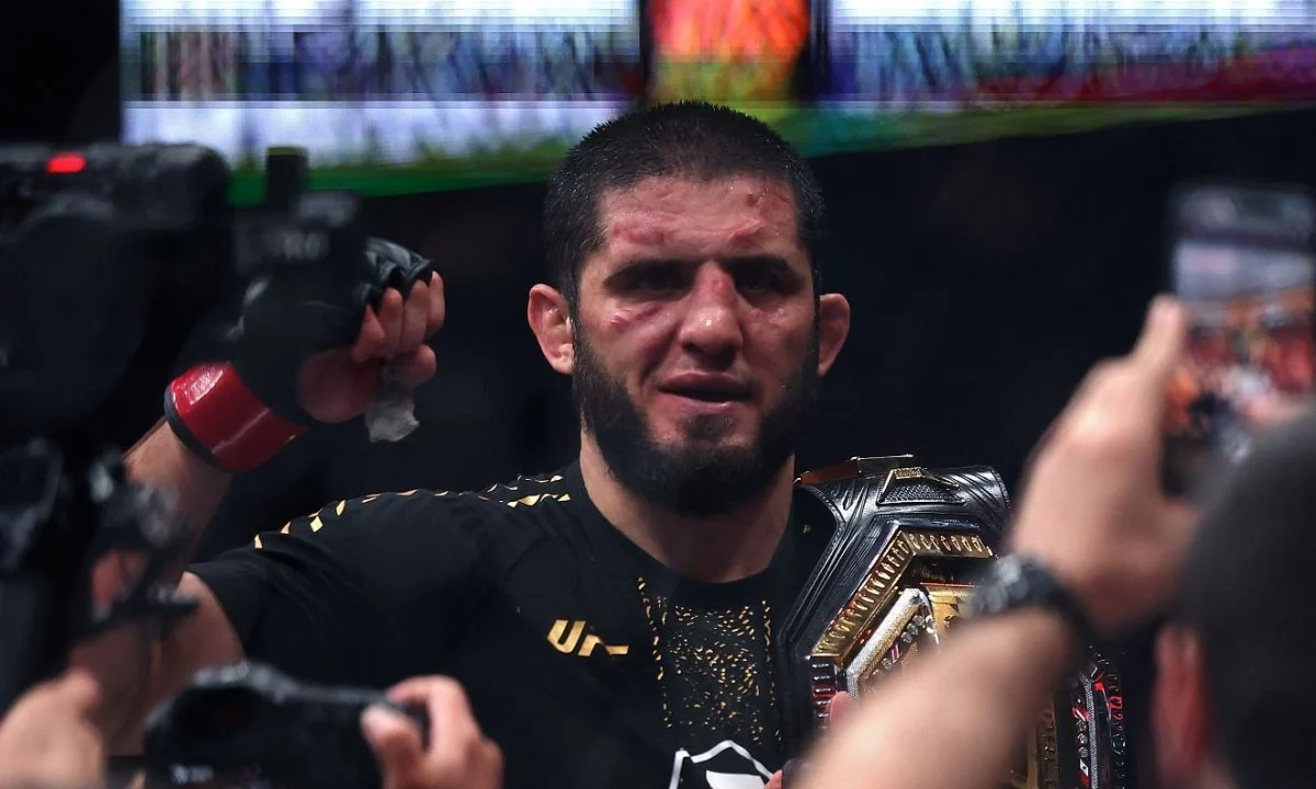 Назван победитель боя Ислам Махачев — Карлос Пратес в UFC