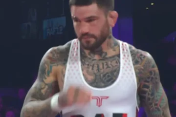 Олимпийский чемпион разгромил топового бойца UFC