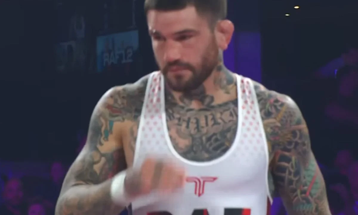 Олимпийский чемпион разгромил топового бойца UFC