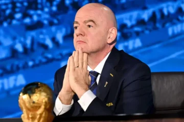 Президент ФИФА столкнулся с новым конфликтом из-за России