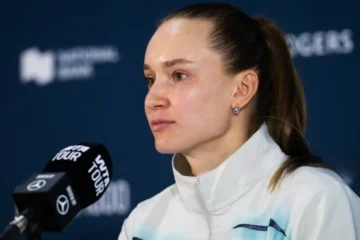 Рыбакина объявила о возвращении после сложного старта в Торонто