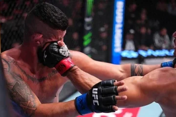 Соперник казахстанца «умолял о пощаде» перед нокаутом в UFC