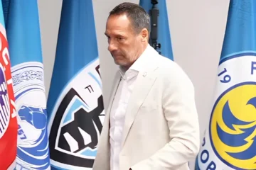 Стало известно, какой матч КПЛ посетит новый главный тренер сборной Казахстана