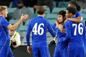 «Челси» Сатпаева должен избавиться от 16 игроков за 25 дней