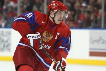 Чемпион мира из России вошёл в топ-3 в НХЛ