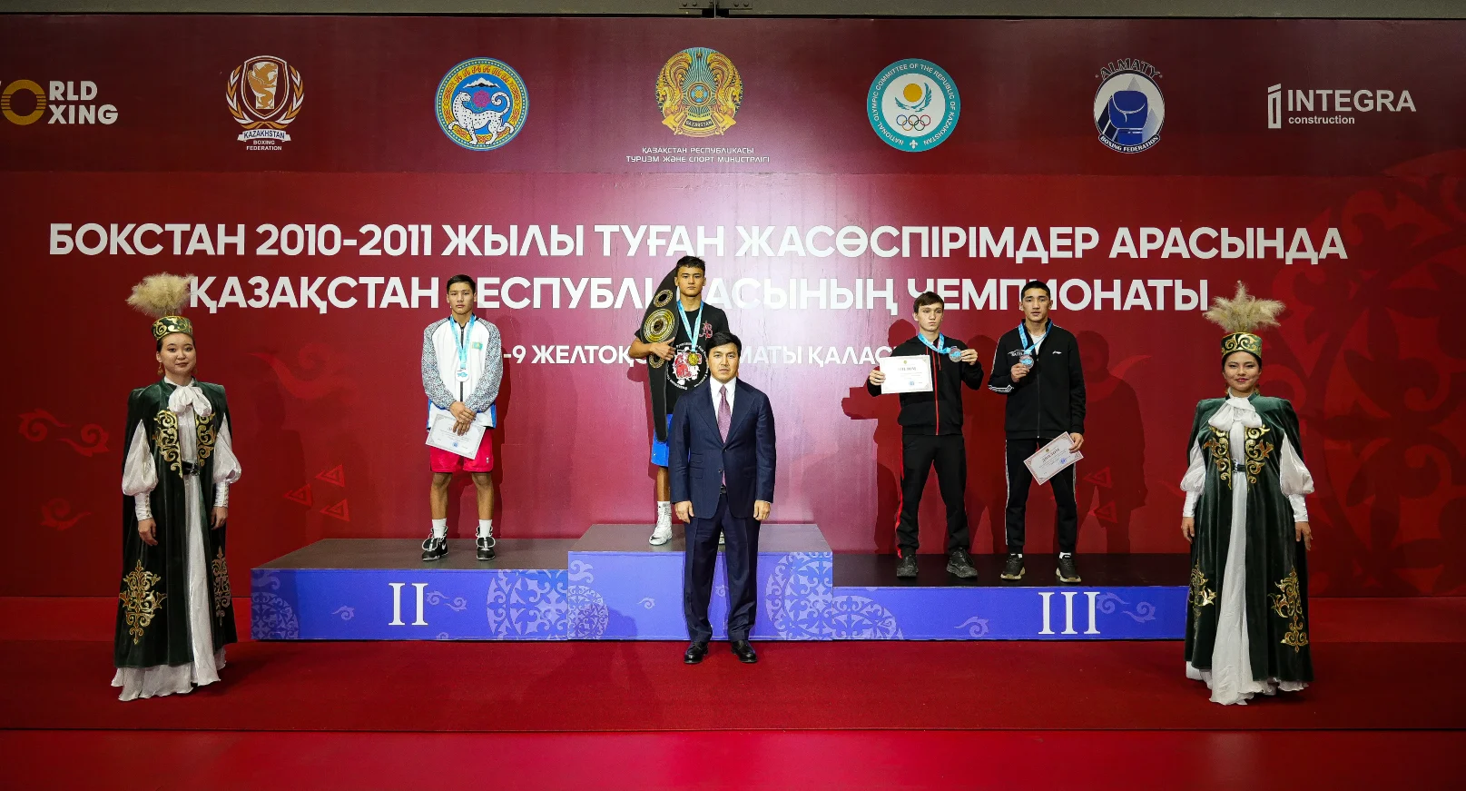 Почётный президент Алматинской федерации бокса Кайрат Дуйсенов