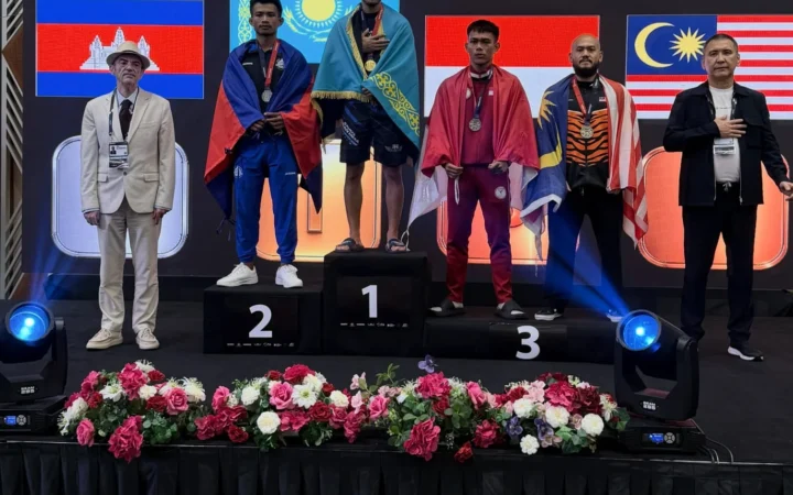 Сборная Казахстана после победы на чемпионате Азии GAMMA по ММА