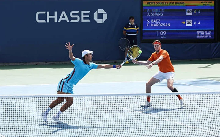Александр Бублик без борьбы завершил выступление в парах на US Open-2026