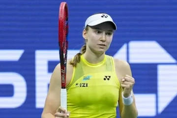 Рыбакина победила Соболенко в первом сете финала US Open-2026