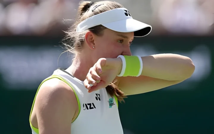 Рыбакина уступила позиции Соболенко и Швентек на US Open-2026
