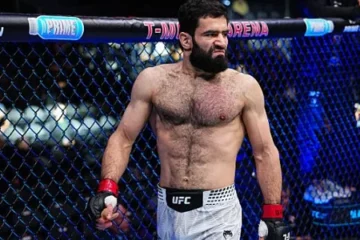 Таджикистанского бойца нокаутировали в UFC