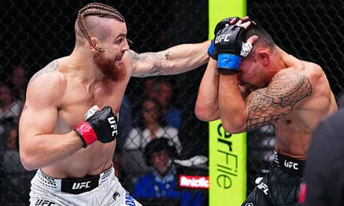 Украинский боец одержал четвертую победу в UFC