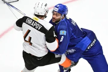 Фоторепортаж с матча КХЛ «Барыс» — «Амур» 1:3