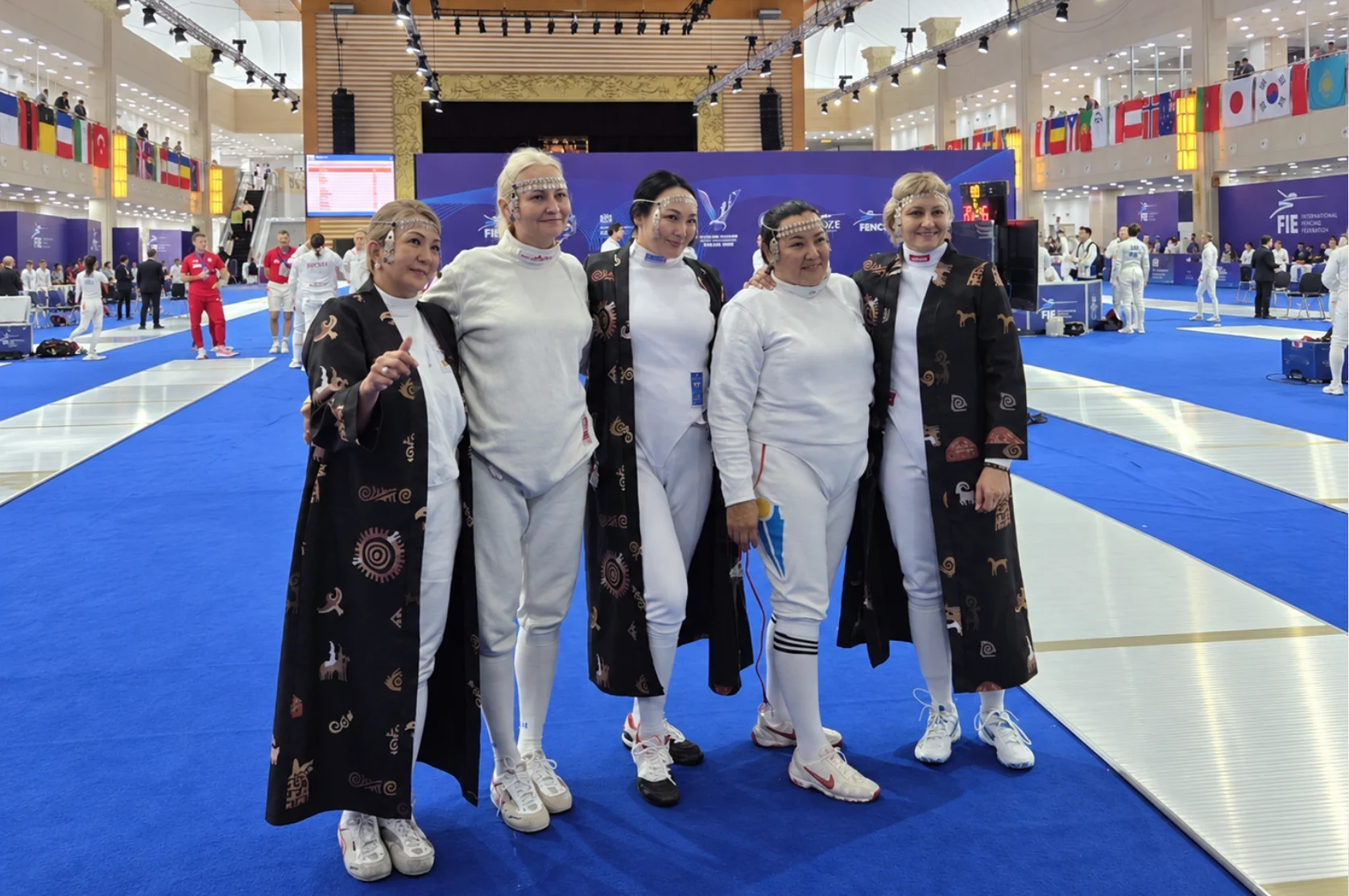 Казахстанские ветераны фехтования на чемпионате мира в Тбилиси