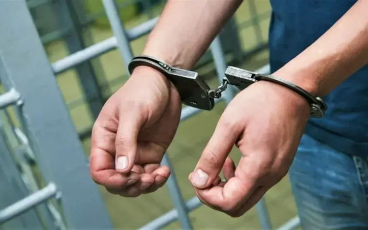Астанада такси жүргізушісі бойжеткенге әдепсіз ұсыныс жасаған: сот үкім шығарды