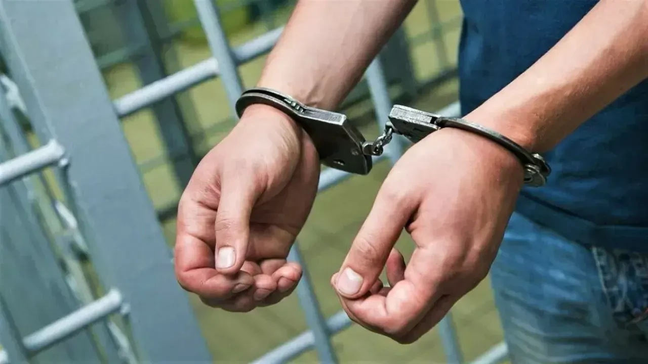 Астанада такси жүргізушісі бойжеткенге әдепсіз ұсыныс жасаған: сот үкім шығарды