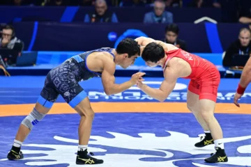 Асыл Айтакын поборется за "бронзу" чемпионата мира по борьбе в Астане