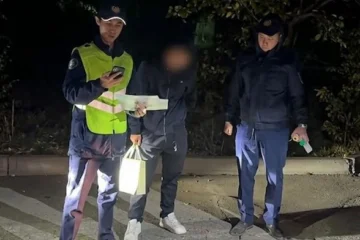 В Алматы задержали 19-летнего молодого человека с опасным предметом
