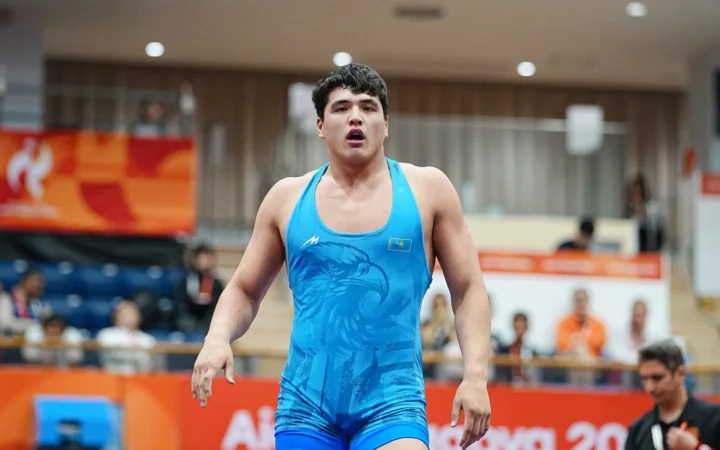 Вольник Едыге Касымбек стартовал с победы на чемпионате мира