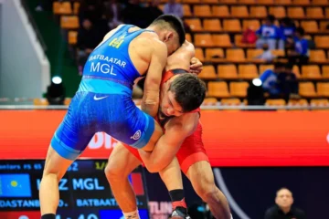 Вольник Осимжан Дастанбек стартовал с победы на чемпионате мира