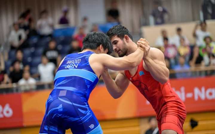 Ислам Евлоев вышел в четвертьфинал чемпионата мира по борьбе в Астане
