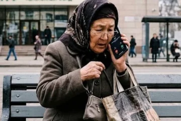 Казахстанцев предупредили о мошенниках, обещающих пенсионные выплаты