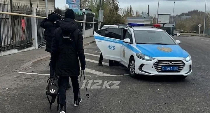Пропавшего подростка нашли в горах Алматы вместе с друзьями