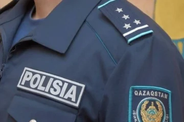 Семейде қонақүйге кіре алмаған қыз жанжал шығарып, бес тәулікке қамауға алынды