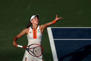 Теннисистка Елена Рыбакина выиграла турнир WTA 500 в Нинбо