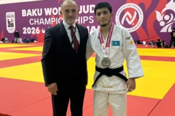 Казахстанский дзюдоист с серебряной медалью чемпионата мира в Баку